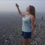 giantess sky picks up a small tiny man